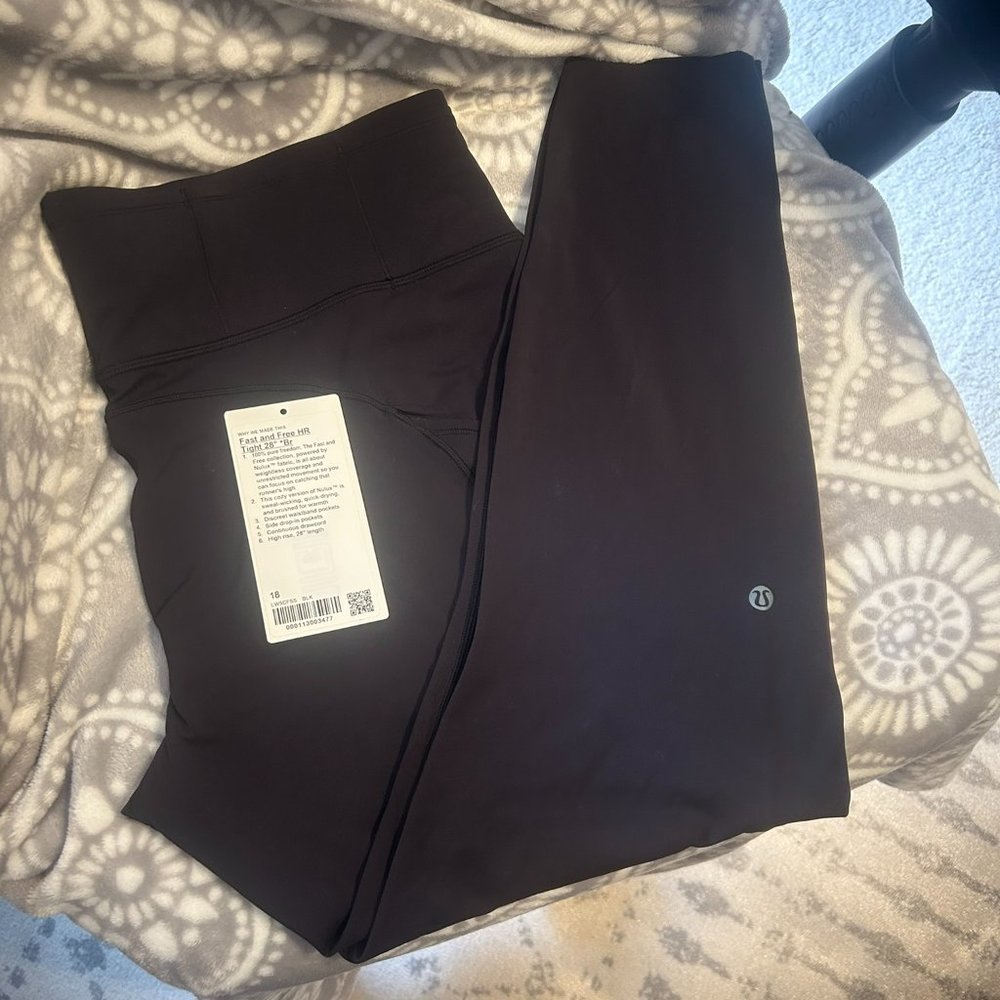 Like New lululemon Fast and Free HR Tight 28” *Br in Black, Size 18